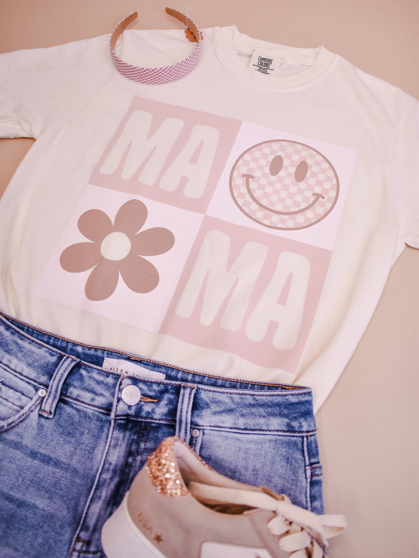 Mama Neutral Graphic Tee